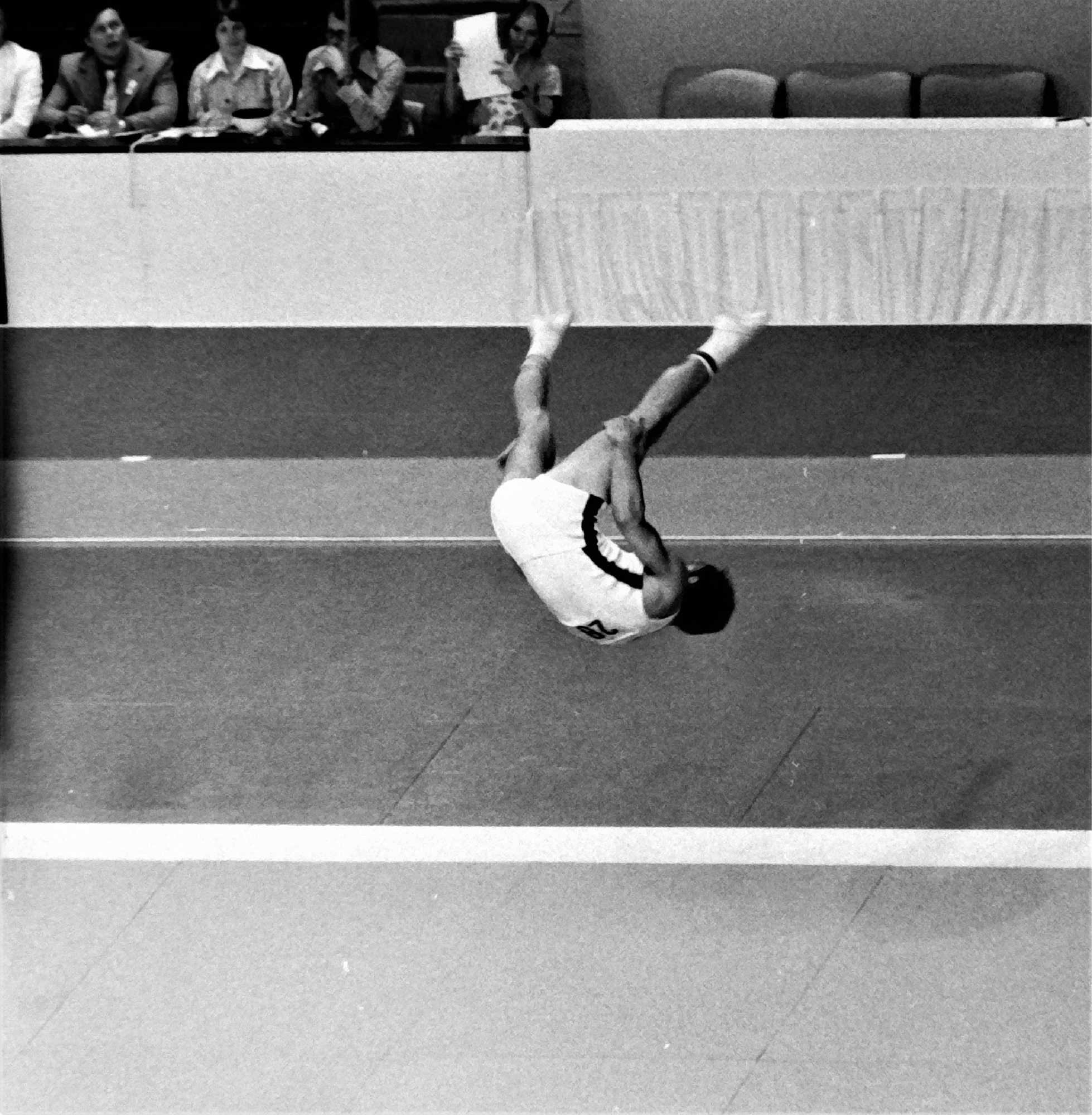 Ian Neale performing on Floor at the 1976 Montreal Olympic Games - JP